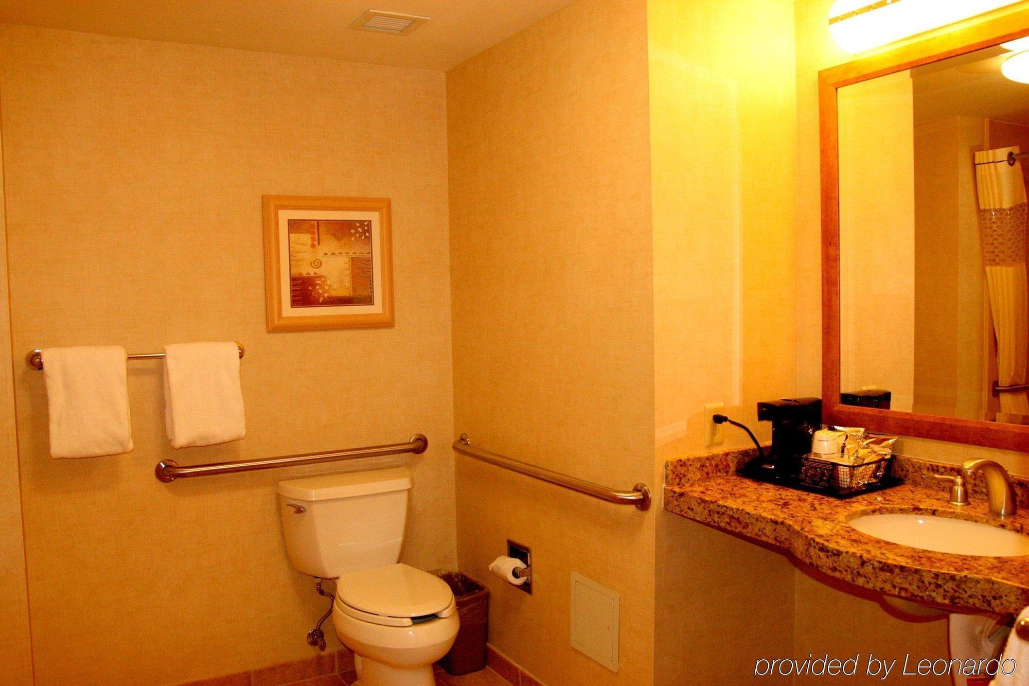 Hampton Inn & Suites Highland San Bernardino Værelse billede