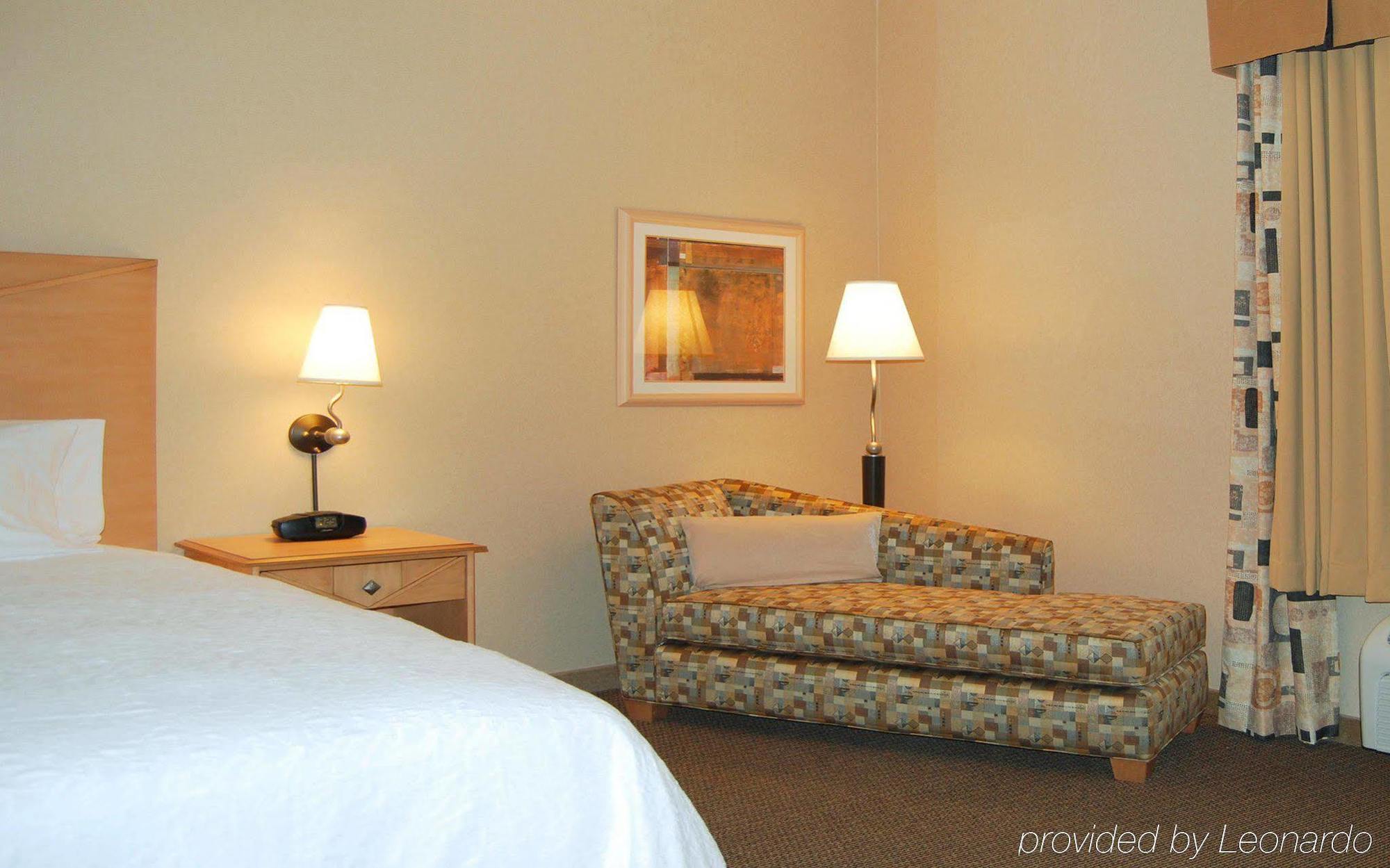 Hampton Inn & Suites Highland San Bernardino Værelse billede