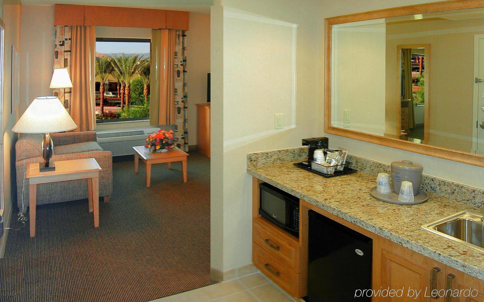 Hampton Inn & Suites Highland San Bernardino Værelse billede